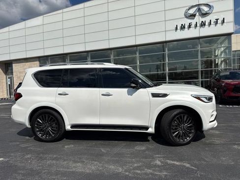 Used 2024 INFINITI QX80 Sensory AWD/4WD image 6