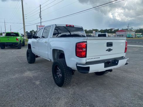 Used 2018 Chevrolet Silverado 1500 Custom w/ Custom Value Package AWD/4WD image 10