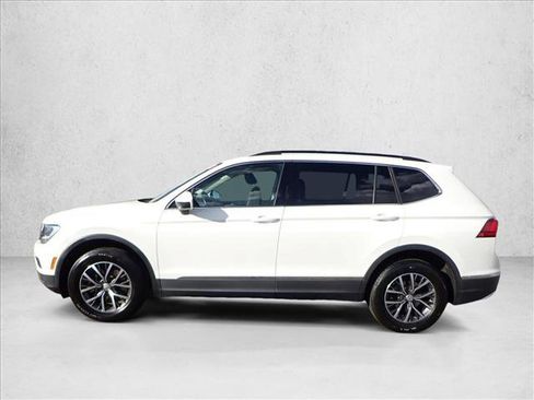 Used 2020 Volkswagen Tiguan SE image 2