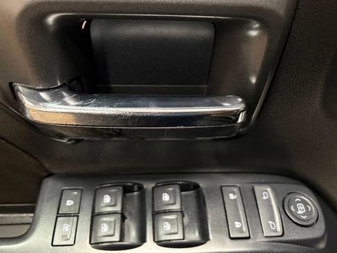 Used 2017 Chevrolet Silverado 1500 LT w/ All Star Edition image 31