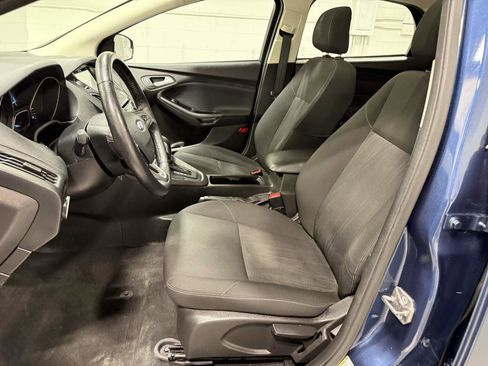 Used 2018 Ford Focus SEL w/ Cold Weather Package FWD image 15
