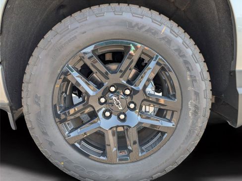 New 2026 Chevrolet Silverado 1500 RST AWD/4WD image 9