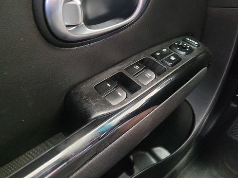 Used 2014 Kia Soul ! FWD image 27