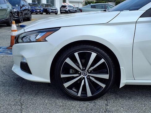 Used 2020 Nissan Altima 2.5 SR FWD image 15