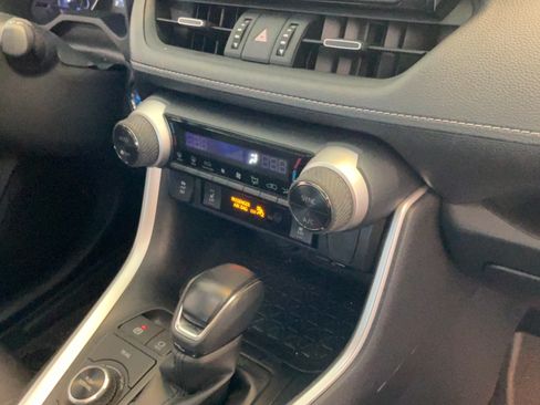 Certified 2021 Toyota RAV4 XLE Premium AWD/4WD image 43