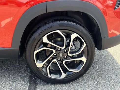 Used 2024 Chevrolet Trax RS w/ Driver Confidence Package FWD image 9