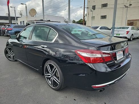 Used 2017 Honda Accord Sport Special Edition image 5