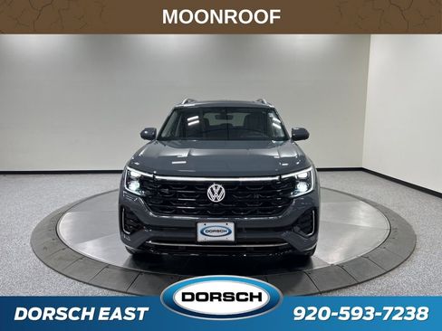 Used 2025 Volkswagen Atlas SEL Premium R-Line image 2