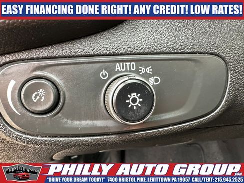 Used 2020 Chevrolet Trax LT AWD/4WD image 24
