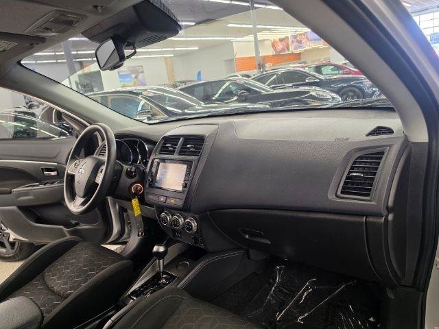 Used 2022 Mitsubishi Outlander Sport ES FWD image 15
