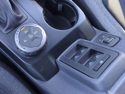 Used 2025 Ford Bronco Big Bend image 18