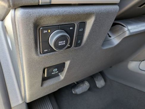 New 2026 Ford Expedition Active image 54