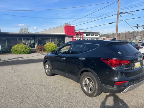 Used 2017 Hyundai Santa Fe Sport w/ 2.4L Tech Package 04 image 6