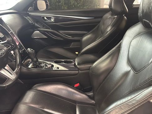 Used 2017 INFINITI Q60 Red Sport 400 AWD/4WD image 12