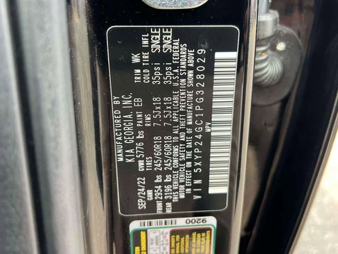 Used 2023 Kia Telluride LX image 18