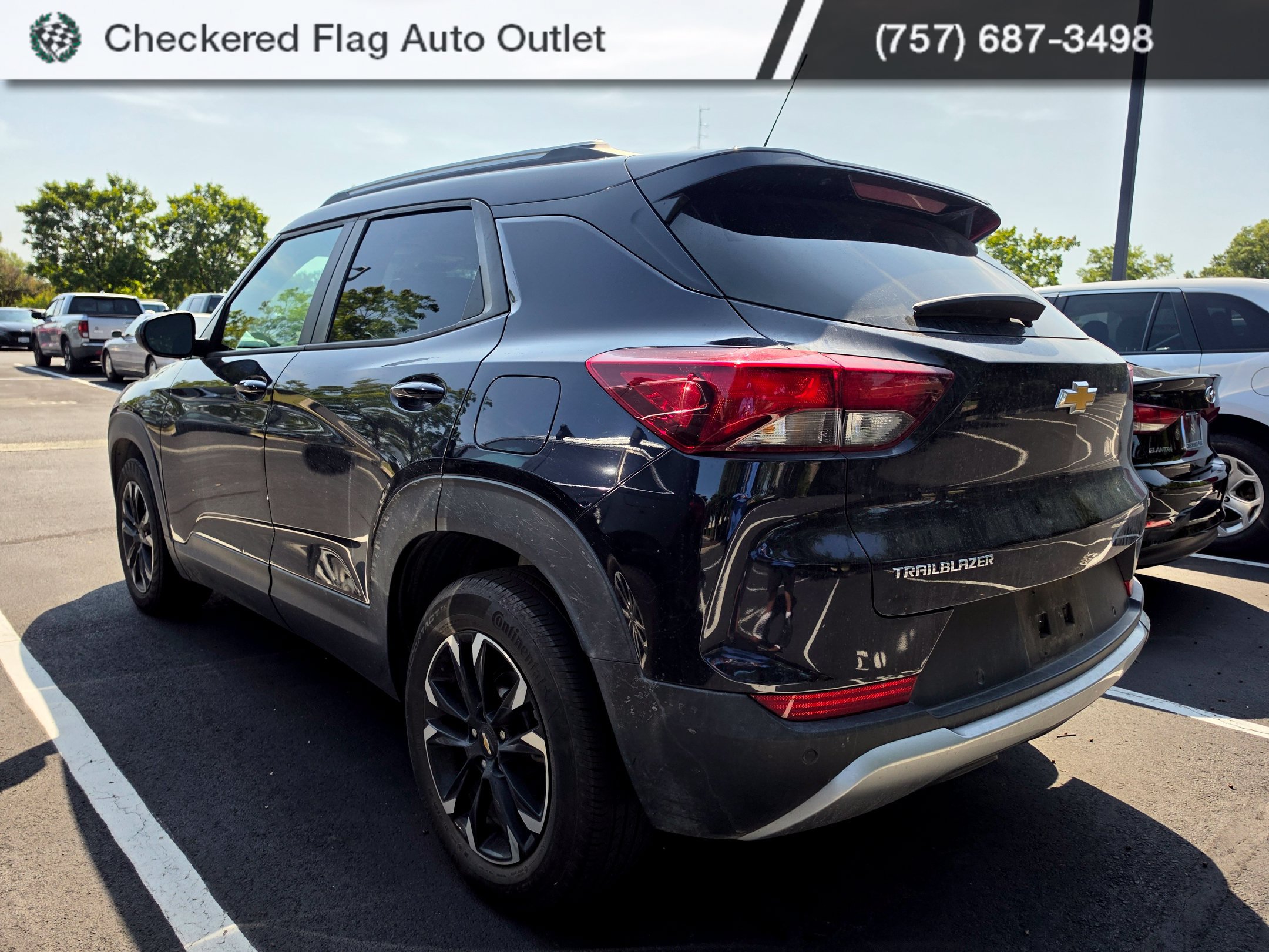 Used 2021 Chevrolet TrailBlazer LT w/ Convenience Package FWD image 4
