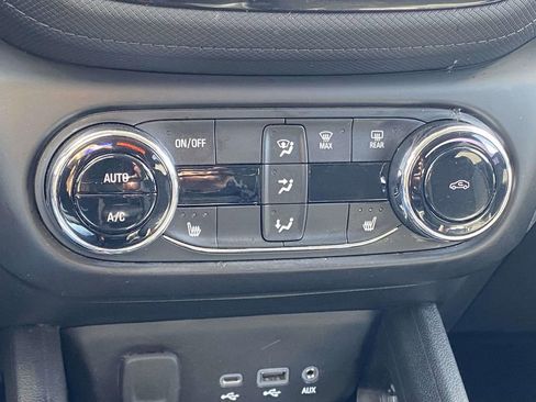 Used 2023 Chevrolet TrailBlazer LT w/ Convenience Package image 26