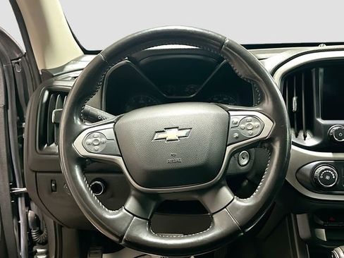 Used 2021 Chevrolet Colorado LT w/ LT Convenience Package image 12
