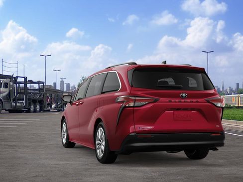 New 2026 Toyota Sienna XLE AWD/4WD image 7