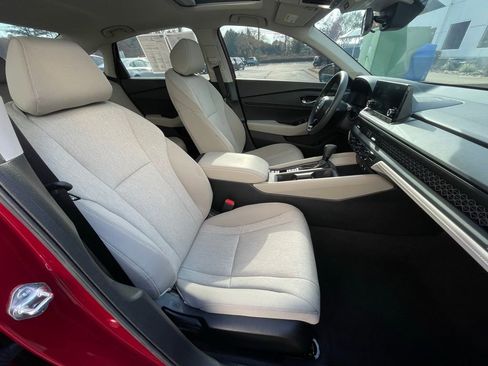 Certified 2025 Honda Accord SE image 32