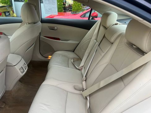 Used 2011 Lexus ES 350 image 25