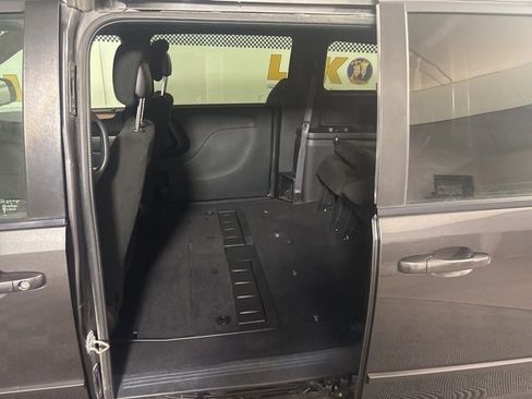 Used 2015 Dodge Grand Caravan SXT w/ Blacktop Package image 16