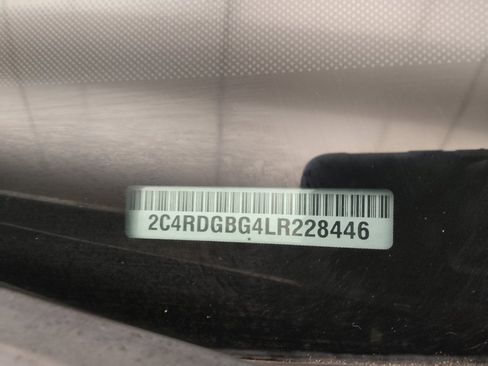 Used 2020 Dodge Grand Caravan SE FWD image 33