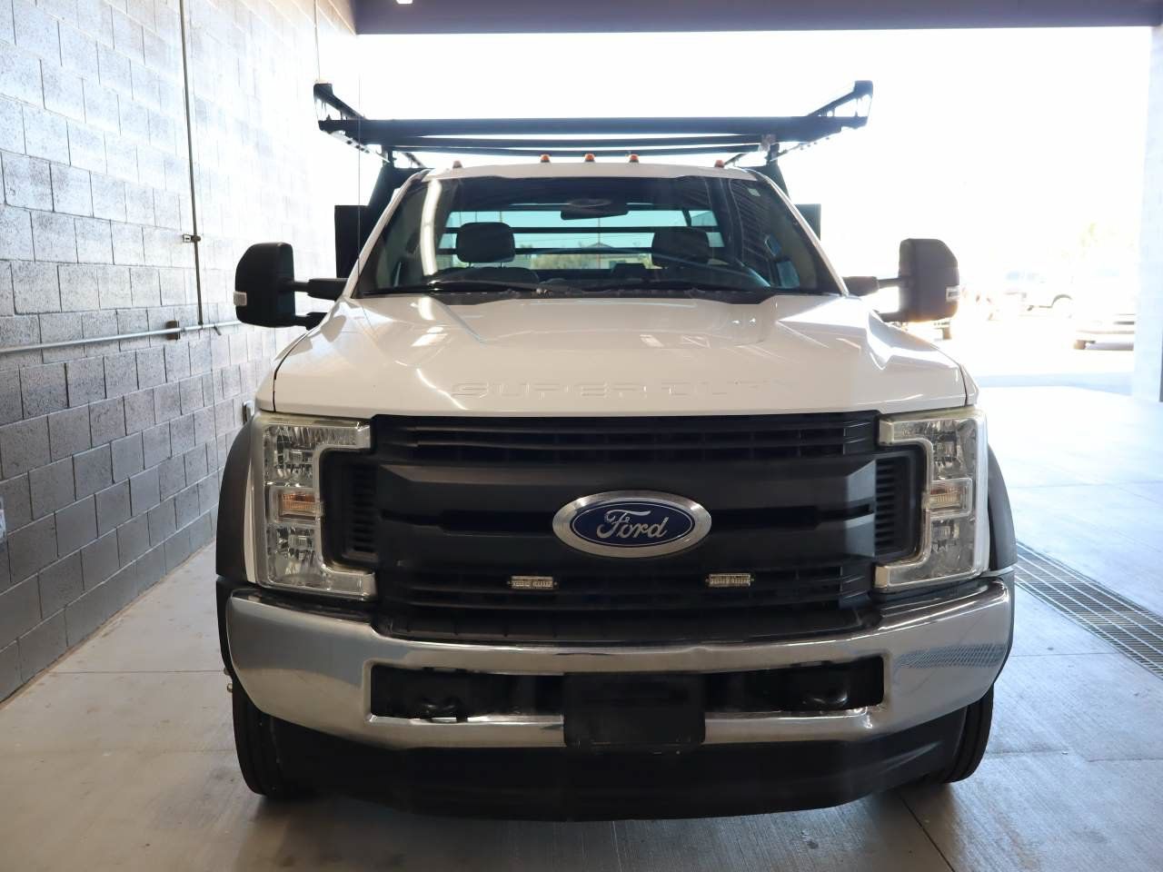 Used 2018 Ford F450 XL w/ Power Equipment Group AWD/4WD image 4