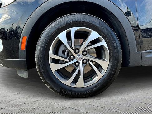 Used 2023 Buick Envision Essence image 9