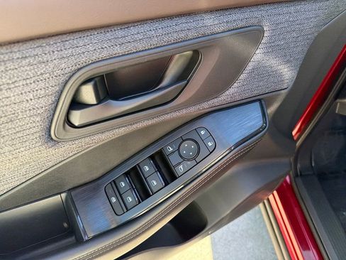 Certified 2021 Nissan Rogue S image 15