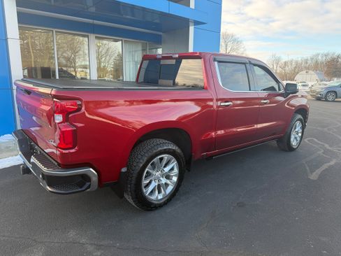 Used 2022 Chevrolet Silverado 1500 LTZ w/ Z71 Off-Road Package image 2