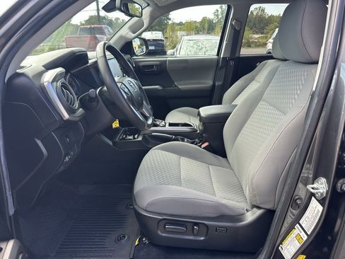 Used 2022 Toyota Tacoma SR5 image 12