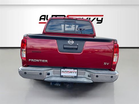 Used 2020 Nissan Frontier SV image 6