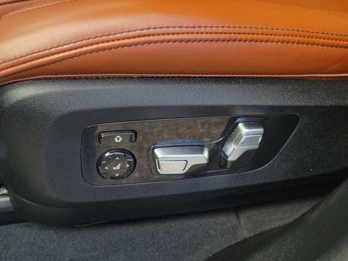 Used 2025 BMW X5 xDrive40i w/ Executive Package AWD/4WD image 18