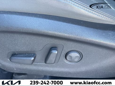 Used 2016 Kia Sorento EX w/ EX Premium Package image 16