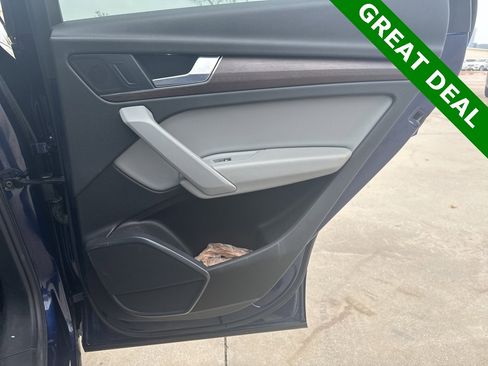 Used 2021 Audi Q5 2.0T Premium w/ Convenience Package image 14