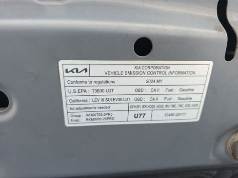 Used 2024 Kia Sportage EX FWD image 36