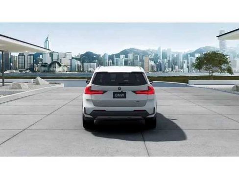 Certified 2025 BMW X1 xDrive28i w/ Convenience Package AWD/4WD image 5
