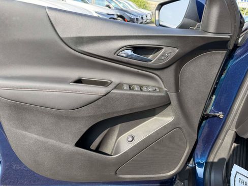 Used 2023 Chevrolet Equinox RS AWD/4WD image 17