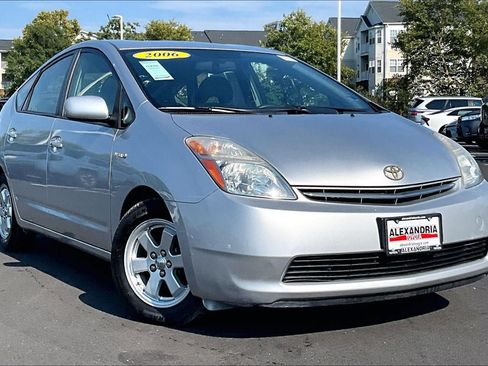 Used 2006 Toyota Prius w/ Pkg 4 FWD image 2