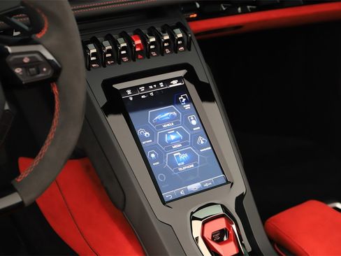 Used 2022 Lamborghini Huracan EVO image 18