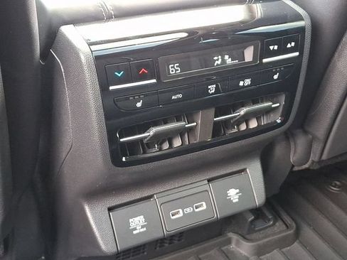 Used 2024 Acura MDX SH-AWD w/ Advance Package image 18