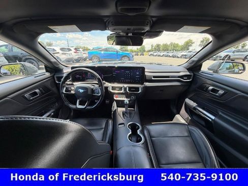 Used 2025 Ford Mustang Premium RWD image 33