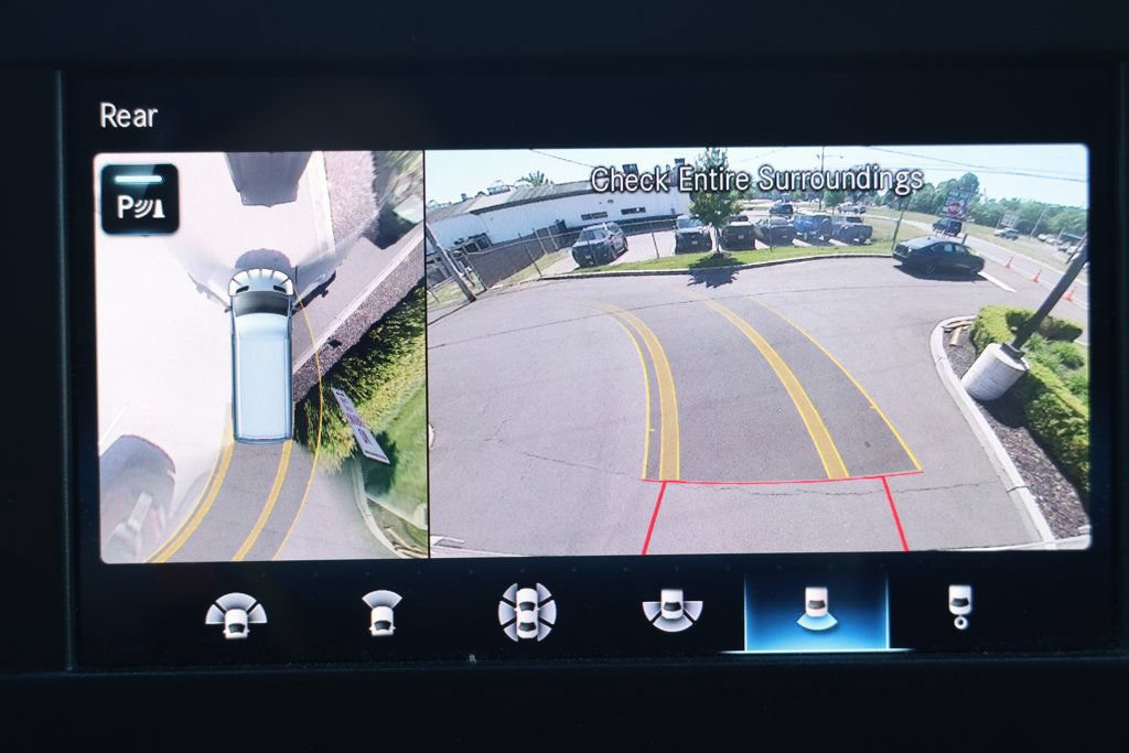 Used 2024 Mercedes-Benz Sprinter 2500 image 16