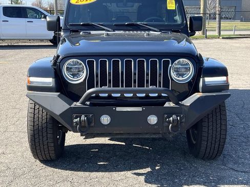 Used 2019 Jeep Wrangler Unlimited Sahara AWD/4WD image 7