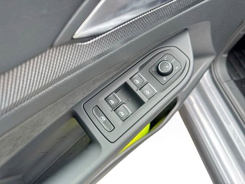 New 2026 Volkswagen GTI SE FWD image 15