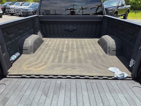 Used 2023 Chevrolet Silverado 1500 LT w/ Protection Package RWD image 10