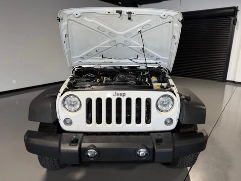 Used 2017 Jeep Wrangler Sport w/ Quick Order Package 24S AWD/4WD image 7