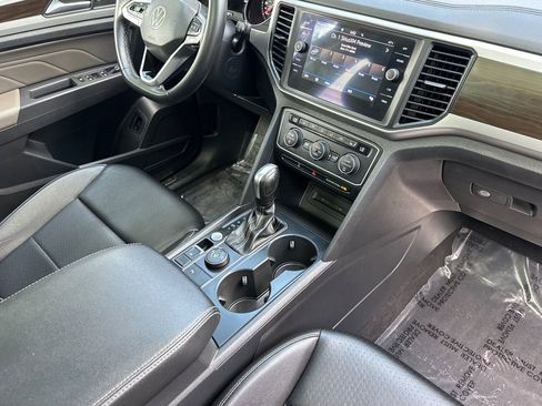 Used 2021 Volkswagen Atlas SE w/ Panoramic Sunroof Package image 17