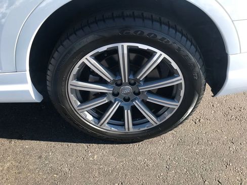 Used 2018 Audi Q7 3.0T Premium image 49